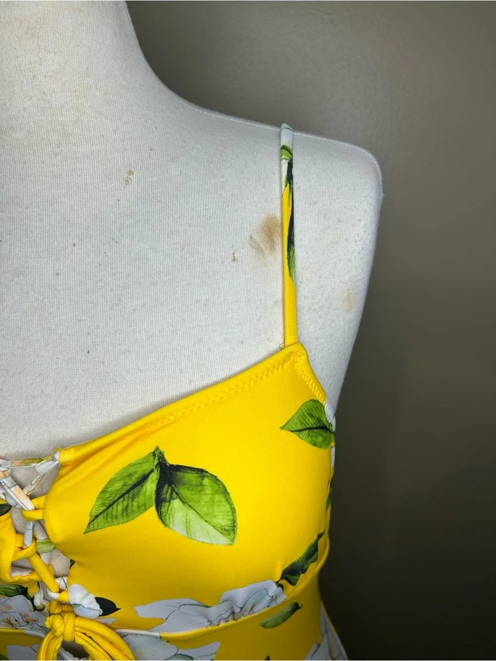 Cupshe Yellow Floral Lace-Up One-Piece Swimsuit with White Accents